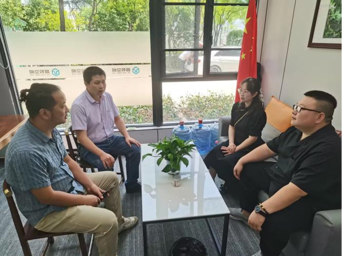 经济与管理学院赴武汉楚富源教育咨询走访调研